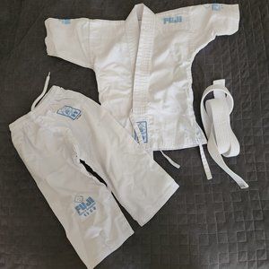 Baby / Toddler Gi 6-12 mo (Fuji brand, blue print)